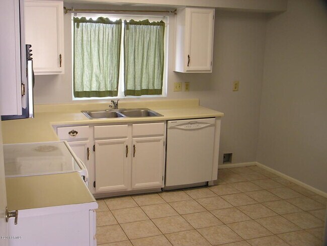Building Photo - HOA Free, 3 Bed with Desert Landscaping and RV Gate!
