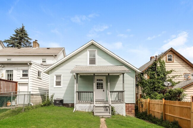 Building Photo - 856 Broad St