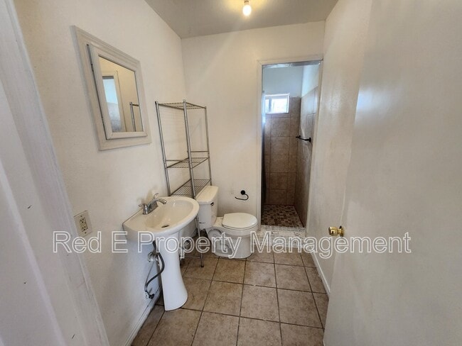 Building Photo - 304 Terrell Ave