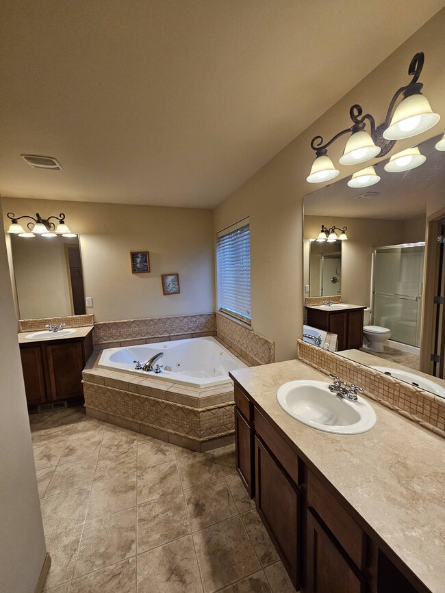 Building Photo - 7611 197th St Ct E