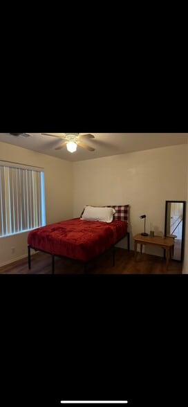 Building Photo - 4389 Bernard Pl