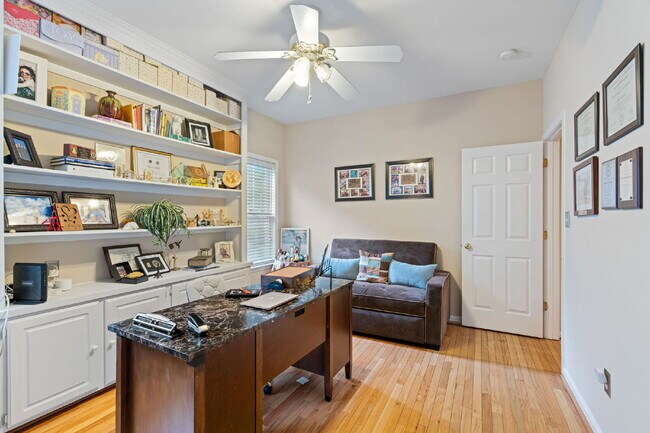 Building Photo - ***Amazing opportunity to rent this beauti...