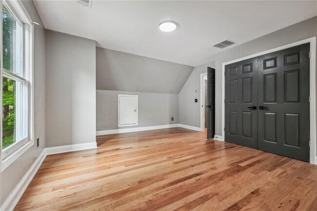 Building Photo - 3131 Washington Rd