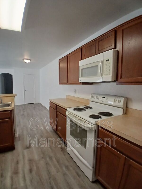 Building Photo - 13655 Biggs St
