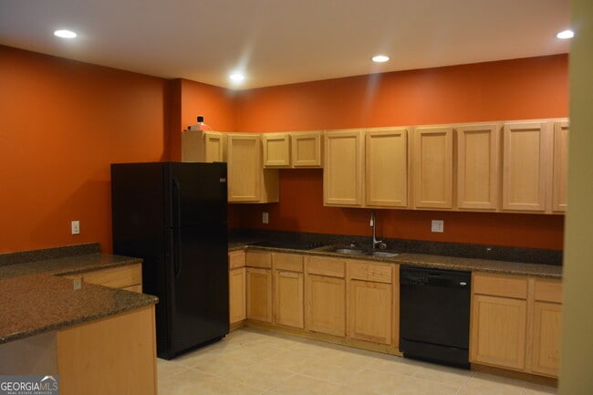 Building Photo - 7801 Waterlace Dr