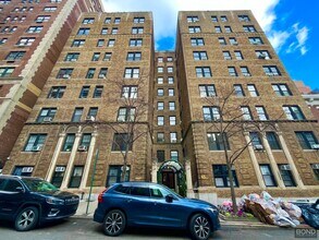 Building Photo - 115 E 92nd St