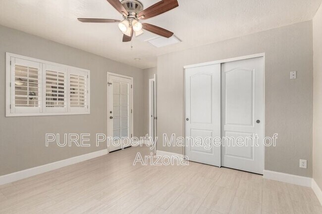 Building Photo - 417 E Rose Ln