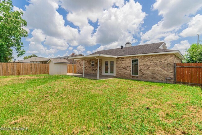 Building Photo - 122 Pebble Beach Dr