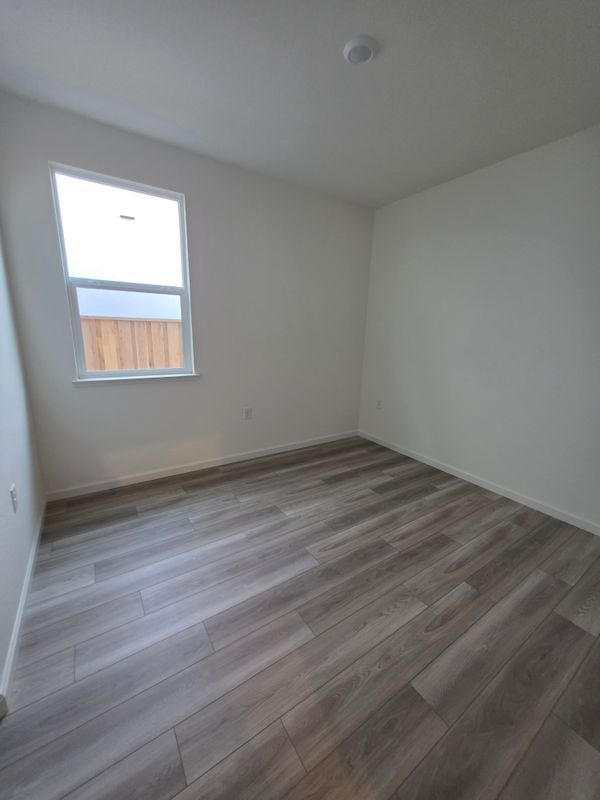 Building Photo - 2508 Oleander Dr