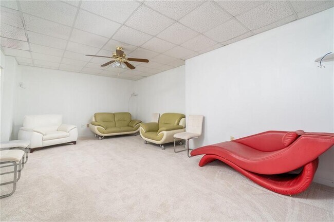 Building Photo - 12553 Kensington Blvd