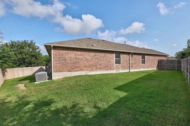 Building Photo - 10905 Ukaoma Wy