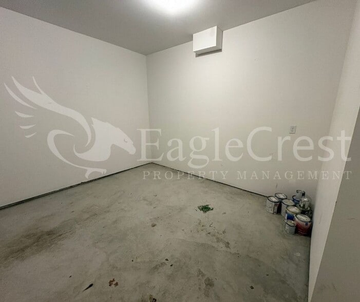 Building Photo - Herbert PL