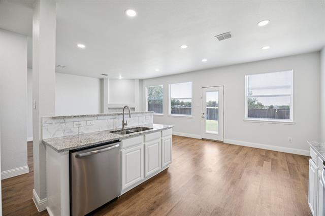 Building Photo - 2720 Winterberry Ln