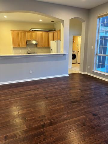 Building Photo - 3056 Sawtooth Dr
