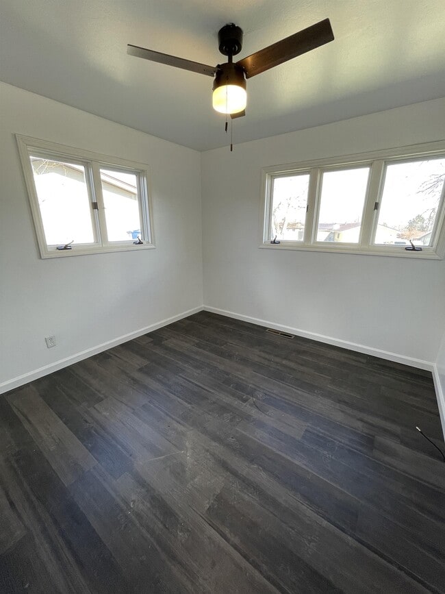 Building Photo - 820 48th St S