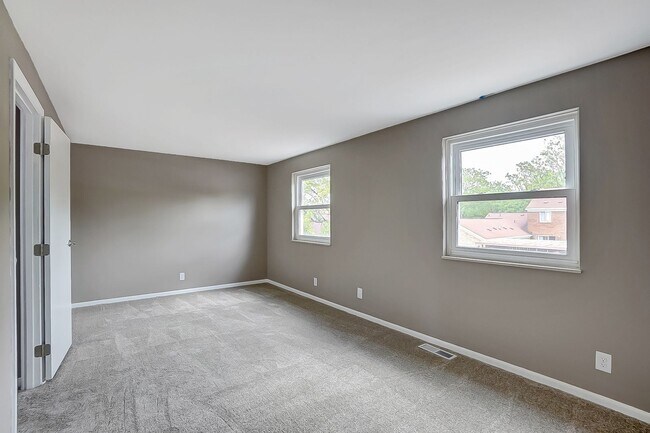 Building Photo - 1212 Georgetown Ct