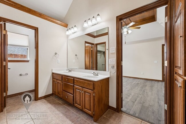 Building Photo - 716 Tuscany Way