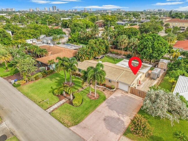 Building Photo - 724 NE 2nd St