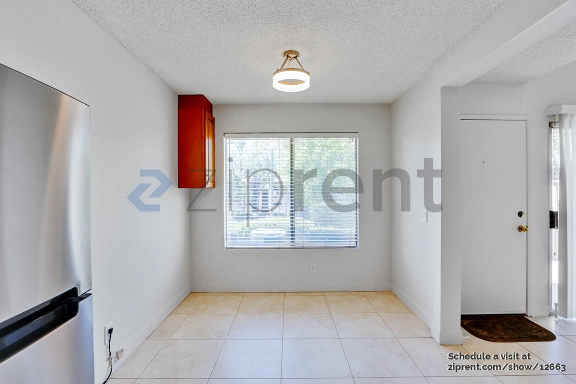 Building Photo - 1109 Golden Springs Dr