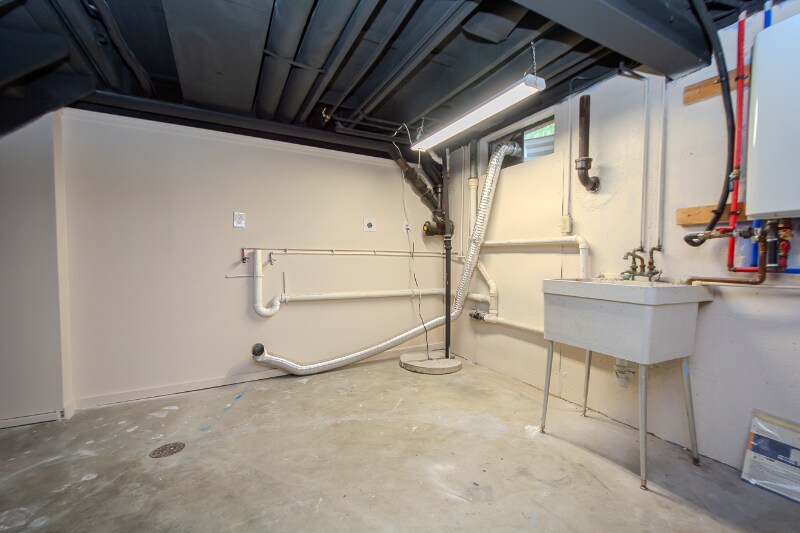 Building Photo - 1813 Crossgate Ln