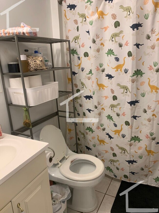 Building Photo - SAint Paul St near BU,  Nice 3 bed Super c...