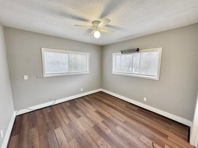 Building Photo - 3338 Coleman Ave