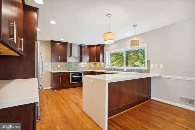 Building Photo - 6139 Tompkins Dr