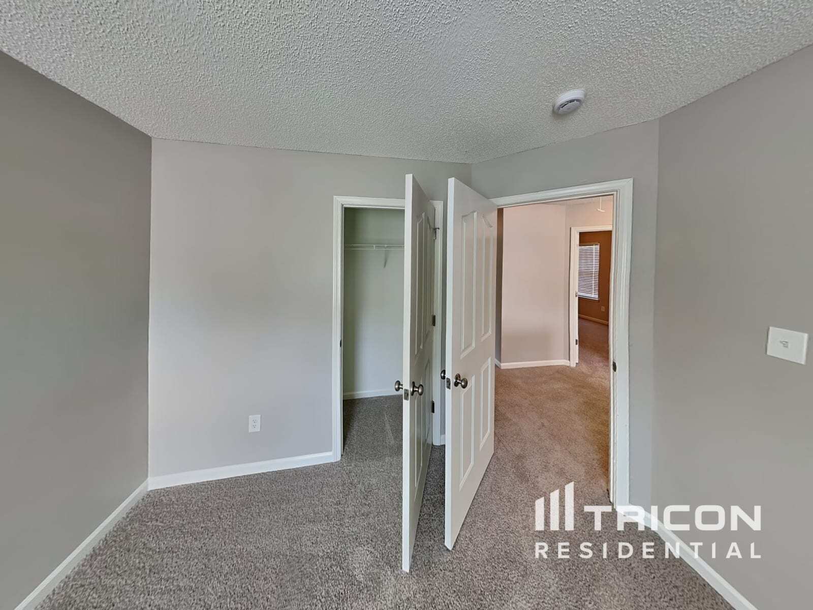 Building Photo - 10827 Azure Valley Pl