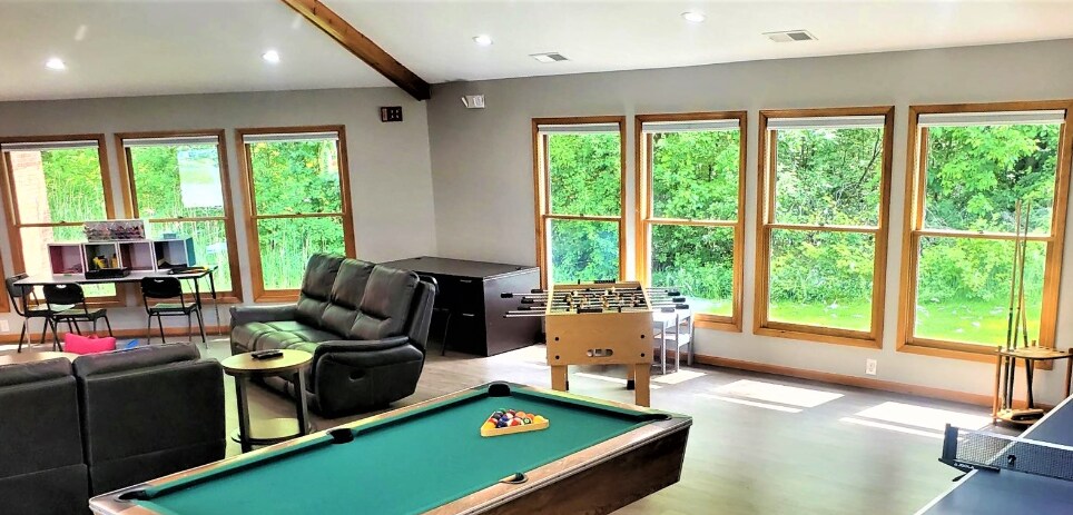 Building Photo - 332 Fox Chase Blvd