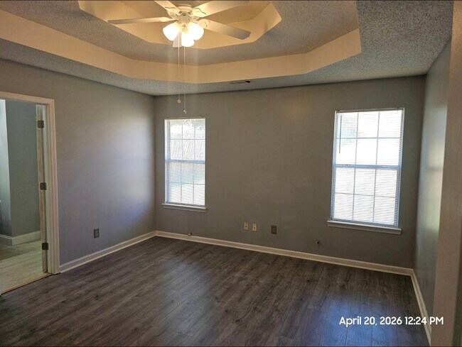 Building Photo - 6633 Biscayne