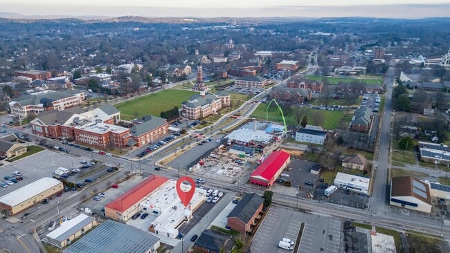 Building Photo - 265 Trunk St NE