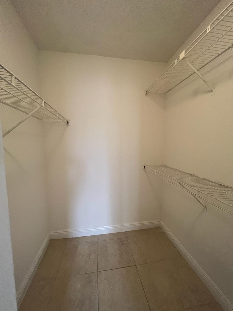 Building Photo - 1257 SW 46th Ave
