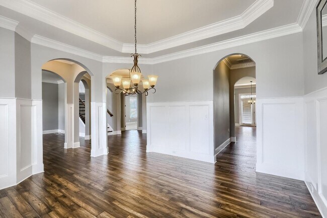 Building Photo - 5 Bedroom single family home in Mooresville