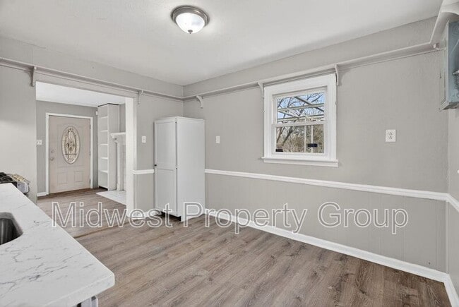 Building Photo - 1157 Redman Blvd