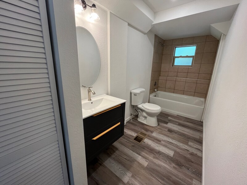 Building Photo - 3500 Kyle Ave N