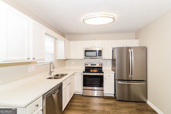 Building Photo - 160 Chandler Fields Dr