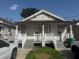 Building Photo - 543 Avenue E
