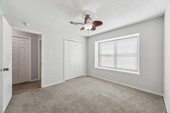 Building Photo - 22831 Rangeview Dr