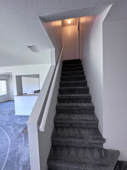 Building Photo - 307 Coconut Palm Way