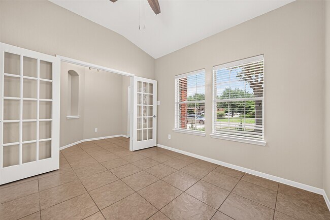 Building Photo - 430 Dockside Terrace