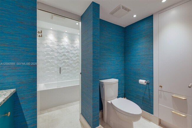 Building Photo - 10275 Collins Ave