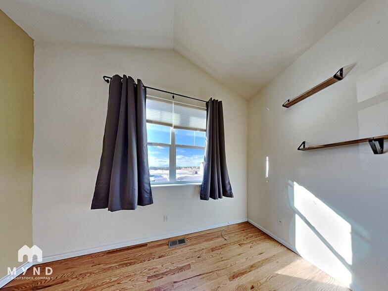 Building Photo - 10883 Torreys Peak Way