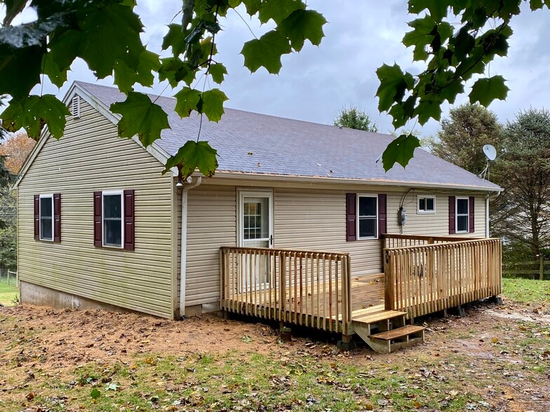 Building Photo - 68 Penny Rd