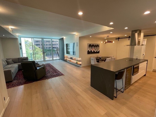 Building Photo - 10433 Wilshire Blvd