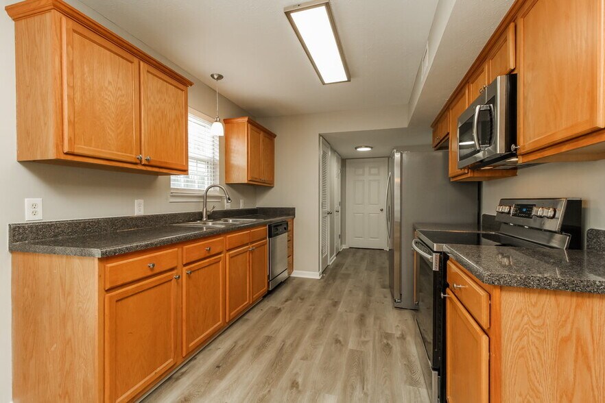 Building Photo - 1552 James Gafford Dr