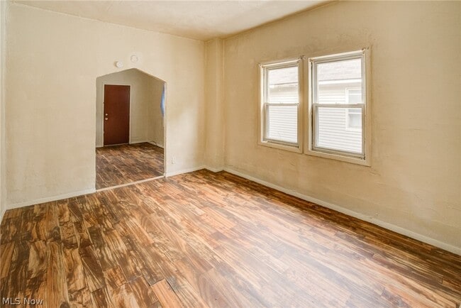 Building Photo - 3467 E 149th St