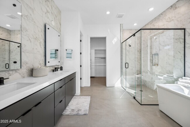 Building Photo - 12746 E Casitas Del Rio Dr