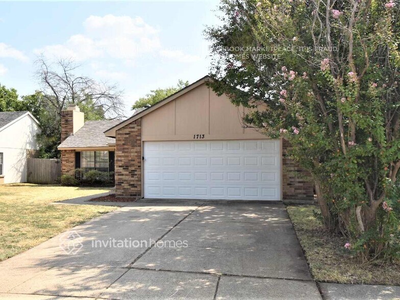 Primary Photo - 1713 Lewis Trail