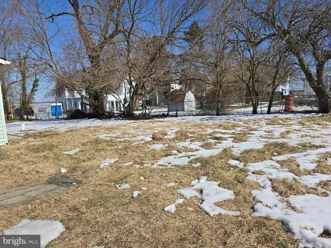 Building Photo - 76 Chestnut St