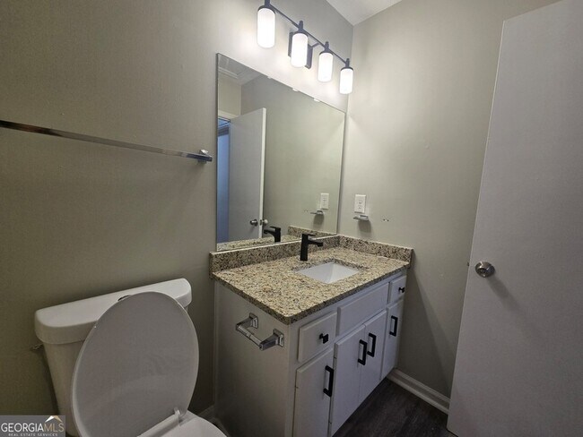 Building Photo - 938 Iron Gate Blvd